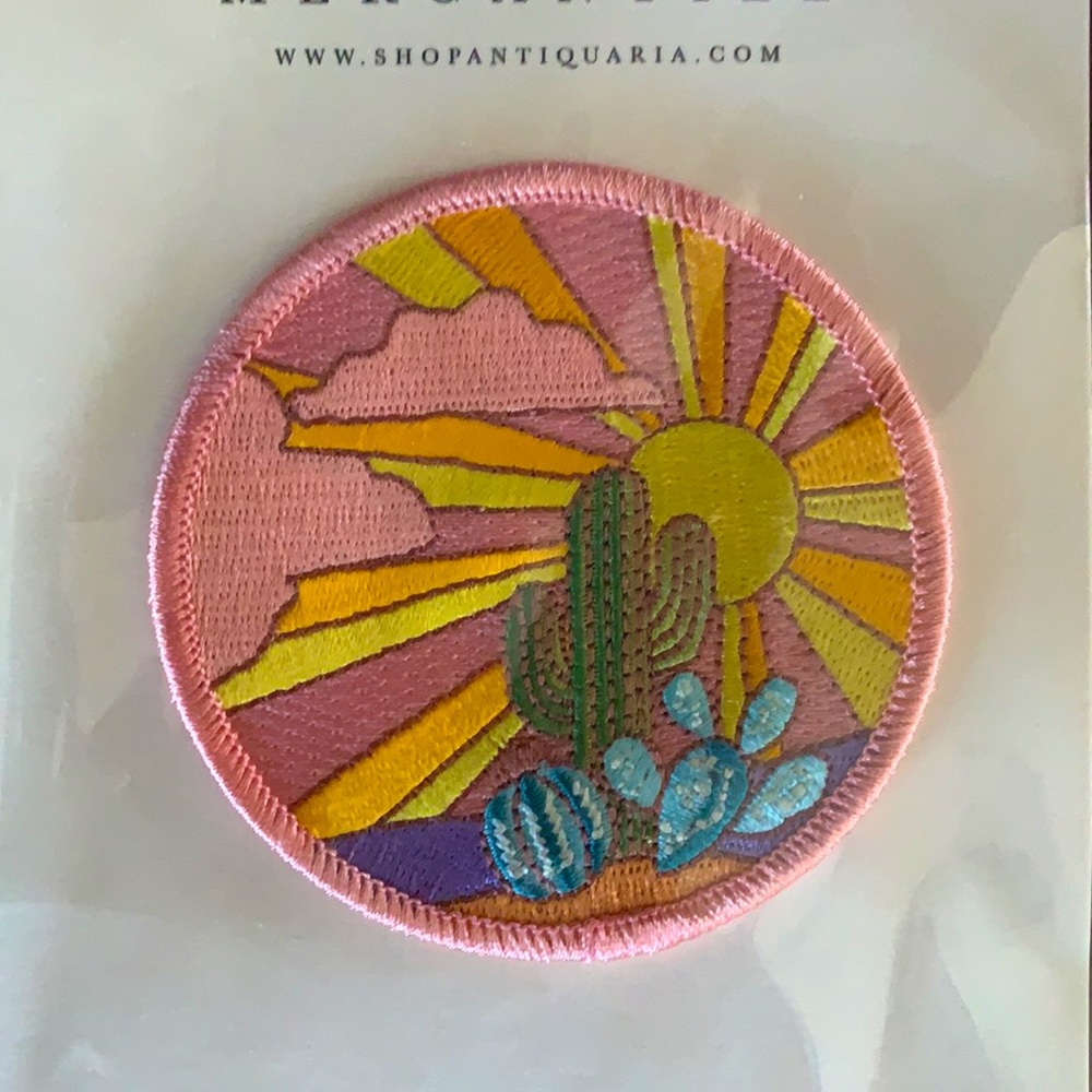 Sunrise desert iron-on patch ☀️🌵